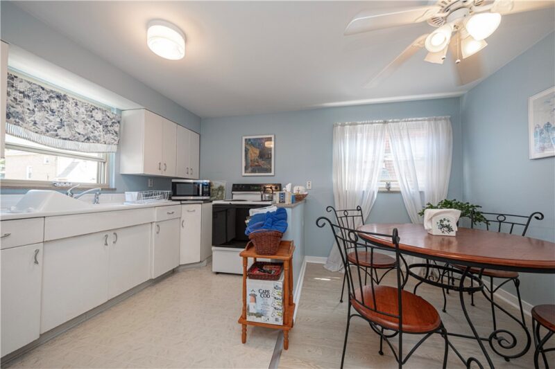 3275 Waltham Ave — photo 8