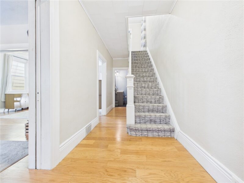 1872 Greenleaf St — photo 8