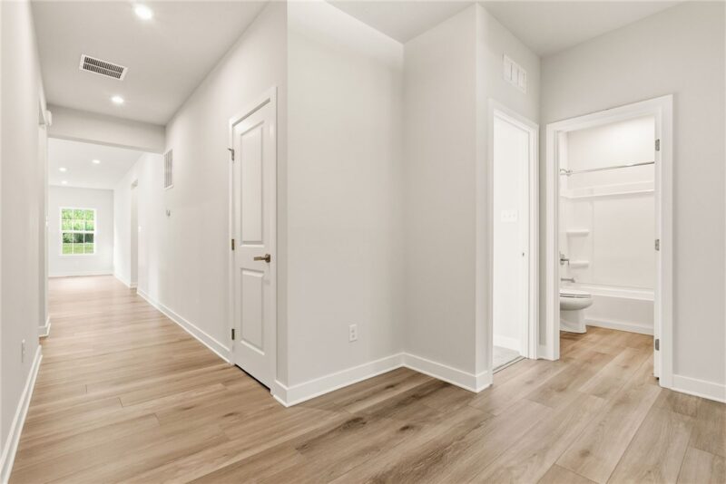 148 Settlers Grove Blvd — photo 8