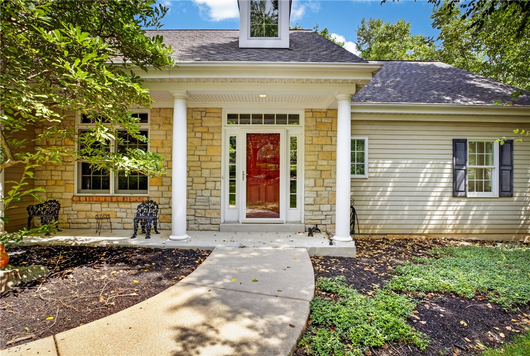 445 Dorseyville Rd — photo 1