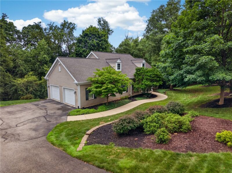 445 Dorseyville Rd — photo 3