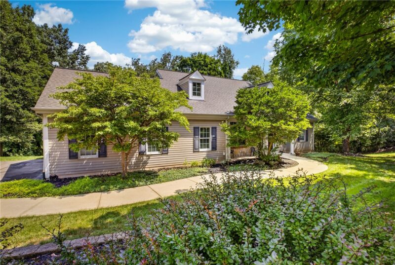445 Dorseyville Rd — photo 4