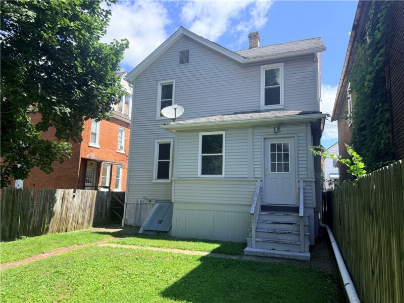 139 Queen St — photo 3