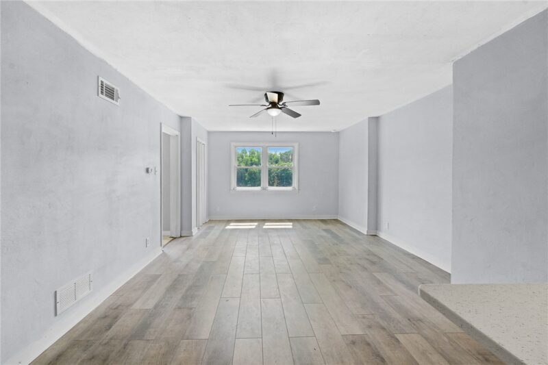 910 Obrien St — photo 5