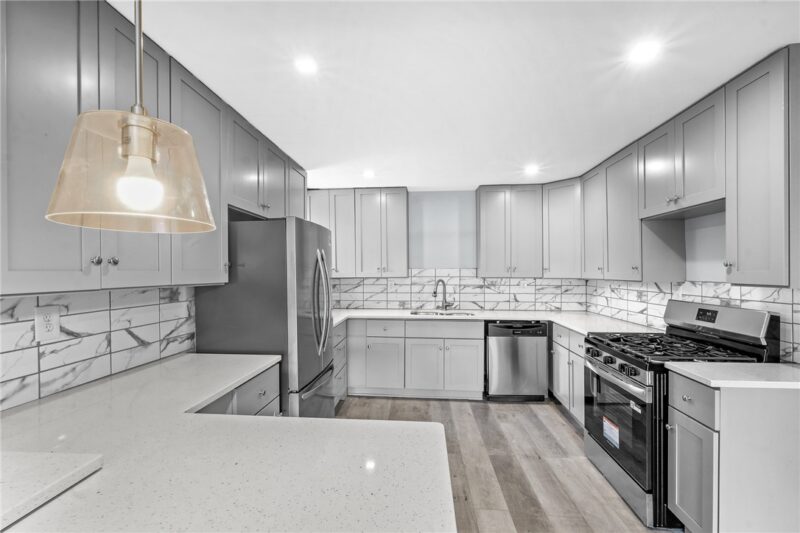 910 Obrien St — photo 8
