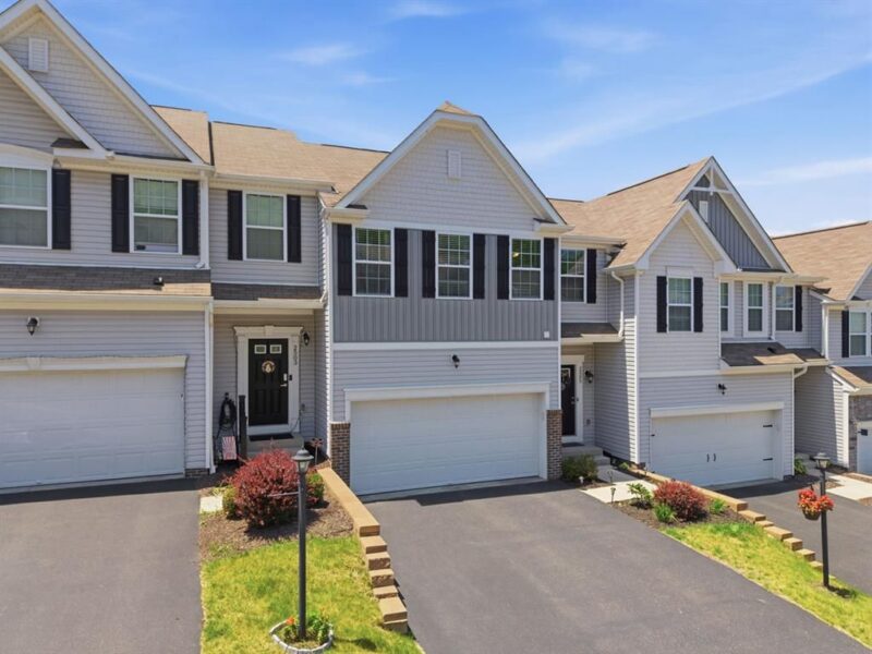 2505 Canterbury Dr — photo 2