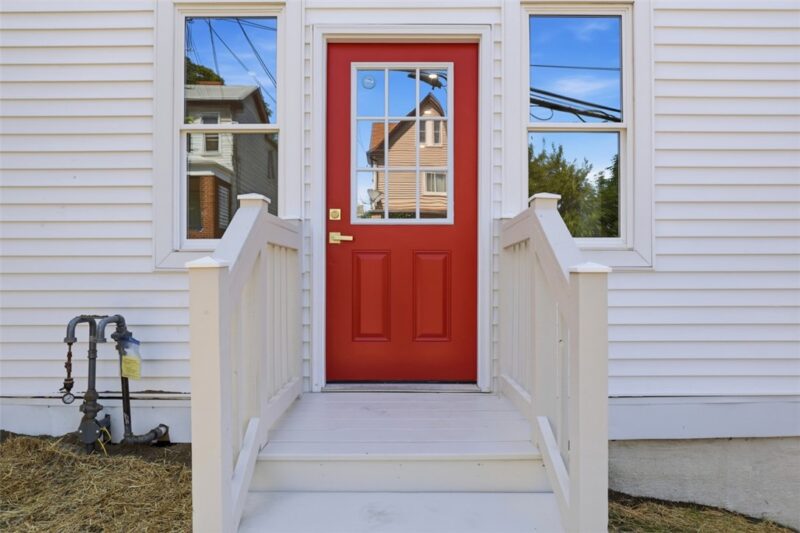 121 Newett St — photo 4