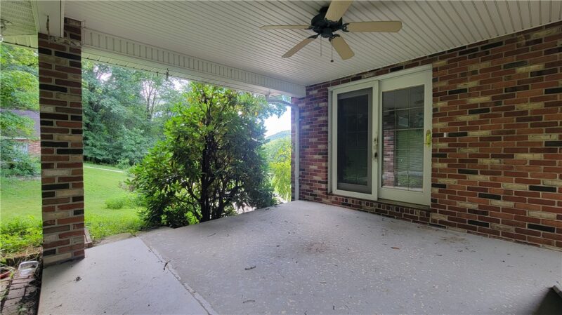248 Boyd Drive — photo 4