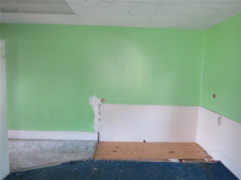 729 10th Ave — photo 3