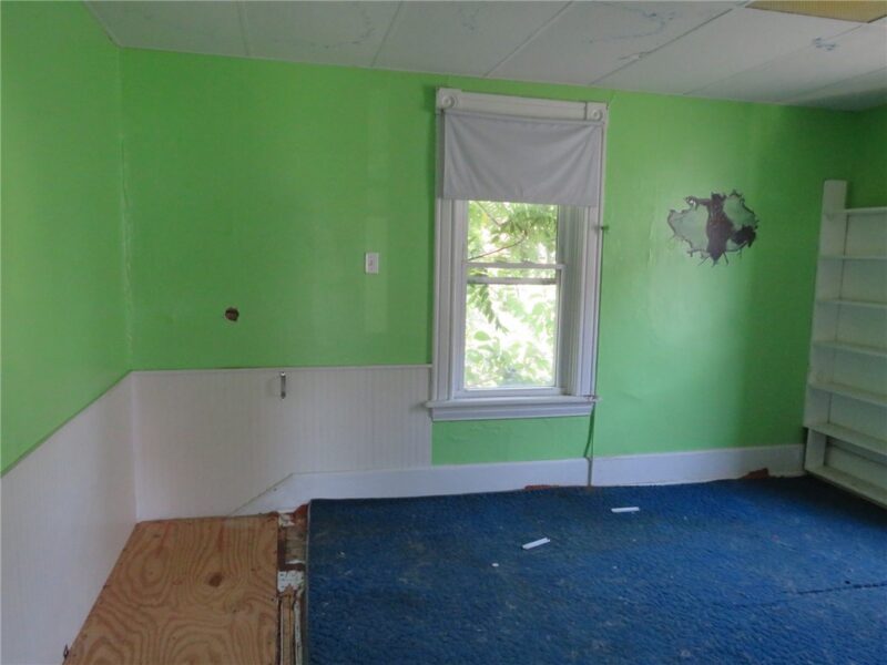 729 10th Ave — photo 5