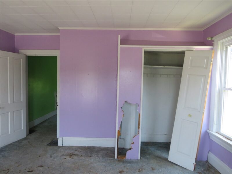 729 10th Ave — photo 8