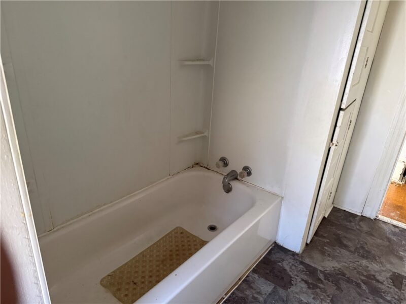 433 Euclid Ave — photo 2