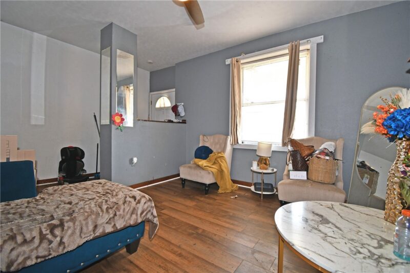 306 Moore Ave — photo 5