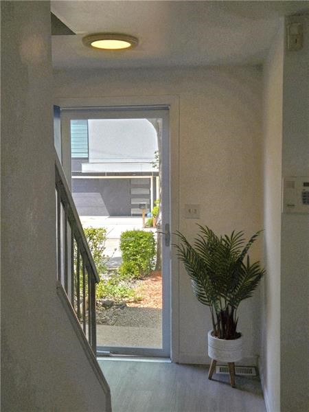 406 N Beatty — photo 3