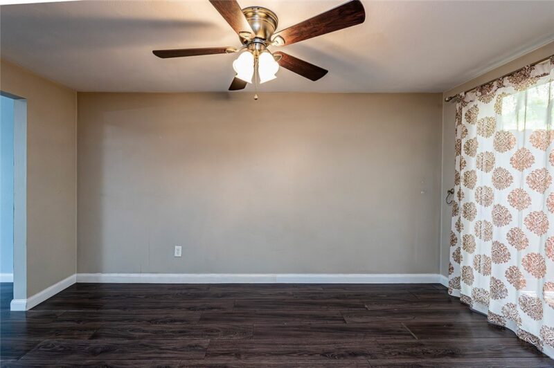 3019 DENNING WAY — photo 8