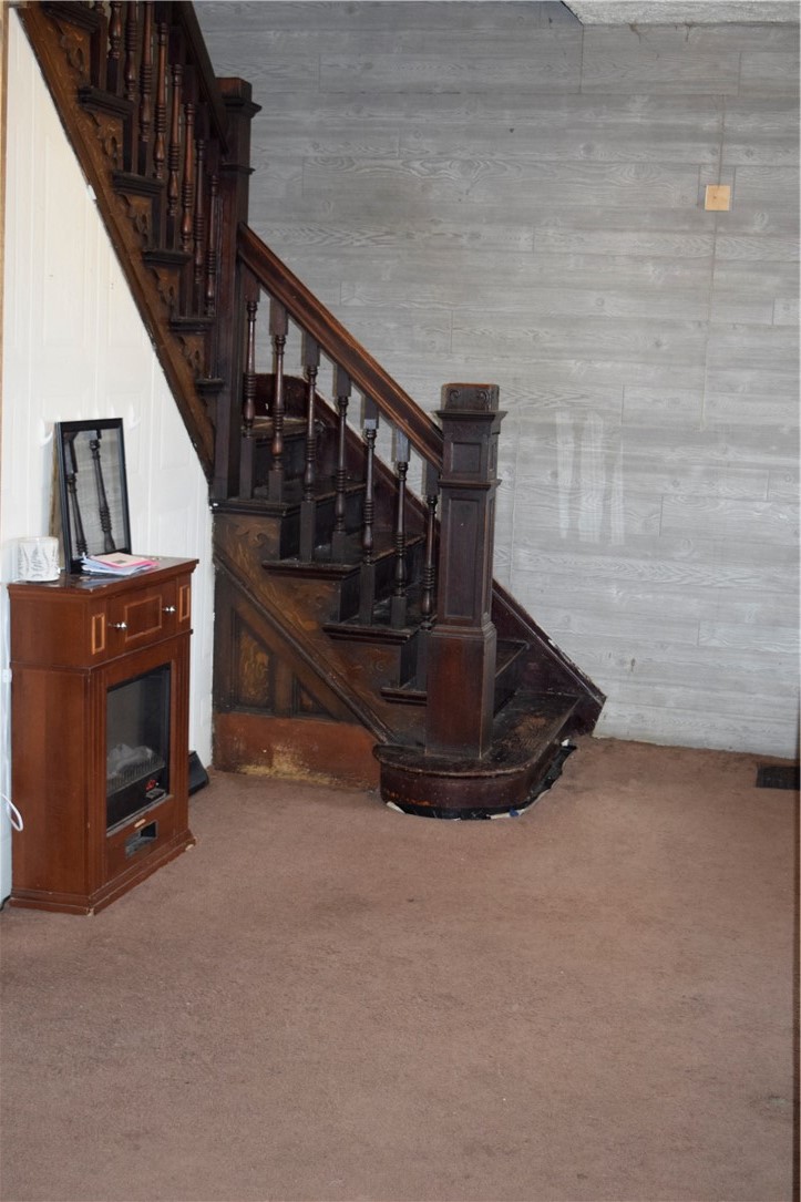 220 Mckee Ave — photo 3