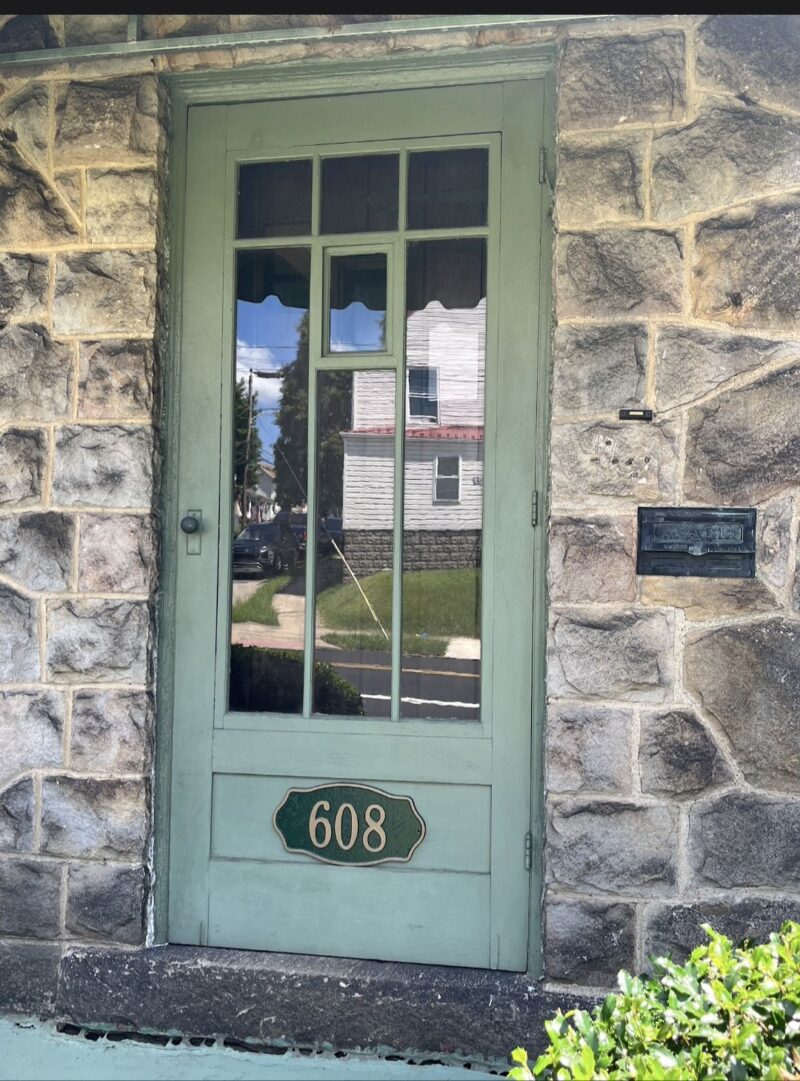 608 E 10th AVENUE — photo 7