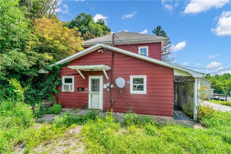 180 Cody Road — photo 2