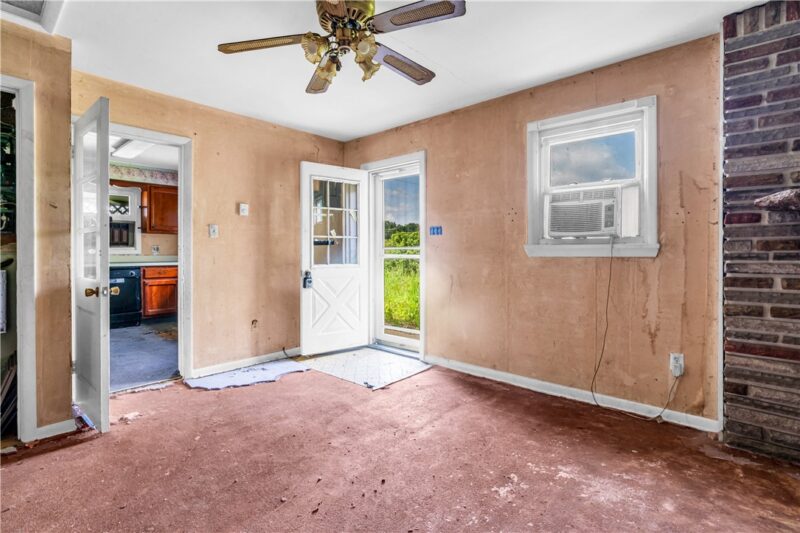 180 Cody Road — photo 4