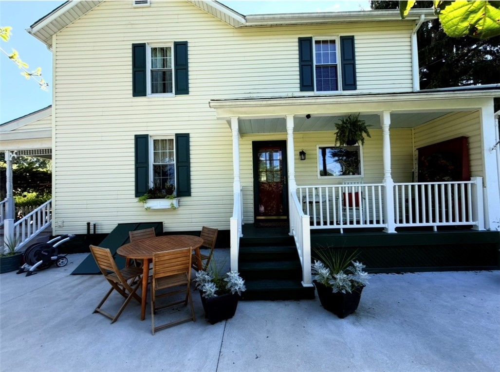 718 Skylark Dr — photo 1