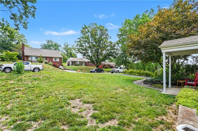 1242 Arrowood Dr — photo 4