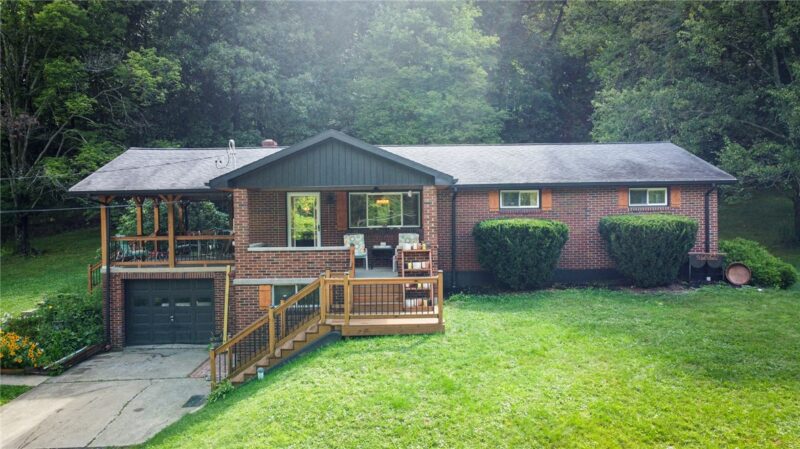 119 Eberhart Ln — photo 2