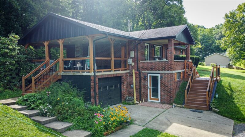 119 Eberhart Ln — photo 3
