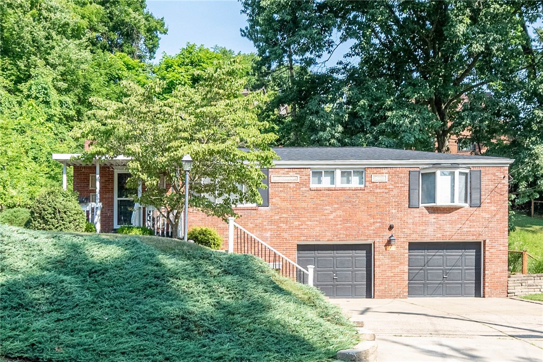 135 Winifred Dr — photo 1