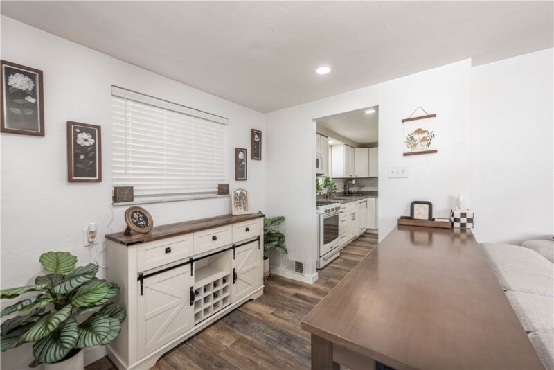 135 Winifred Dr — photo 4