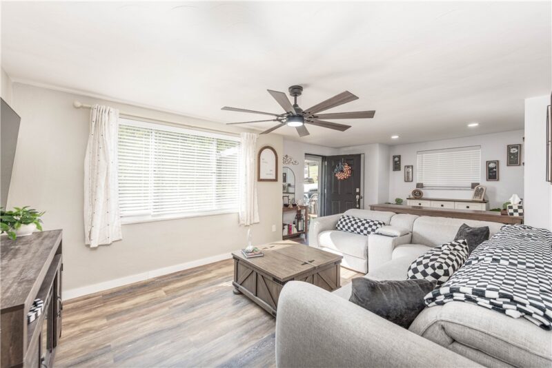135 Winifred Dr — photo 8