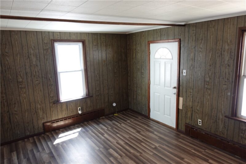 420/422 Sarah St — photo 8