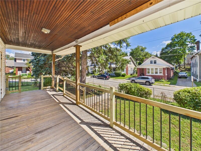 204 Goodrich St — photo 4
