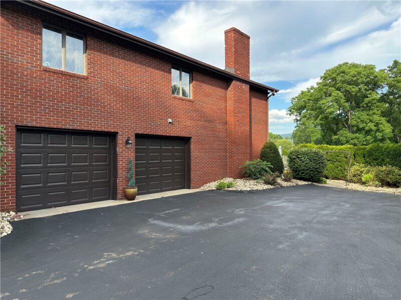 143 Heritage Hills Road — photo 4