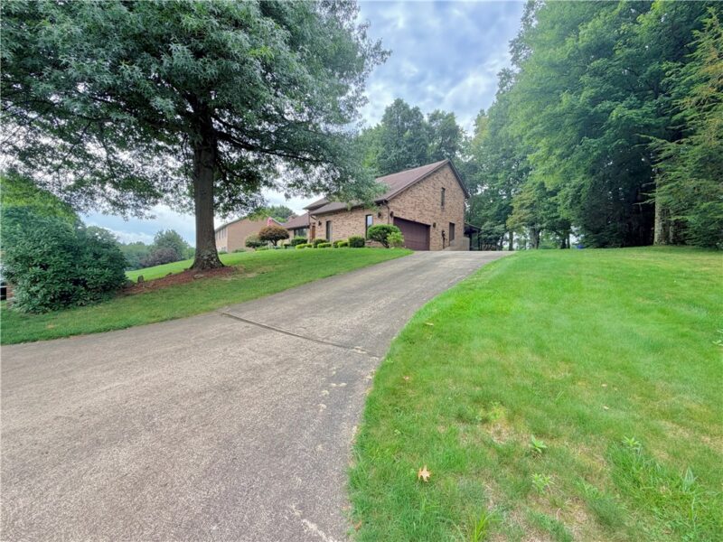 135 Regency Dr — photo 6