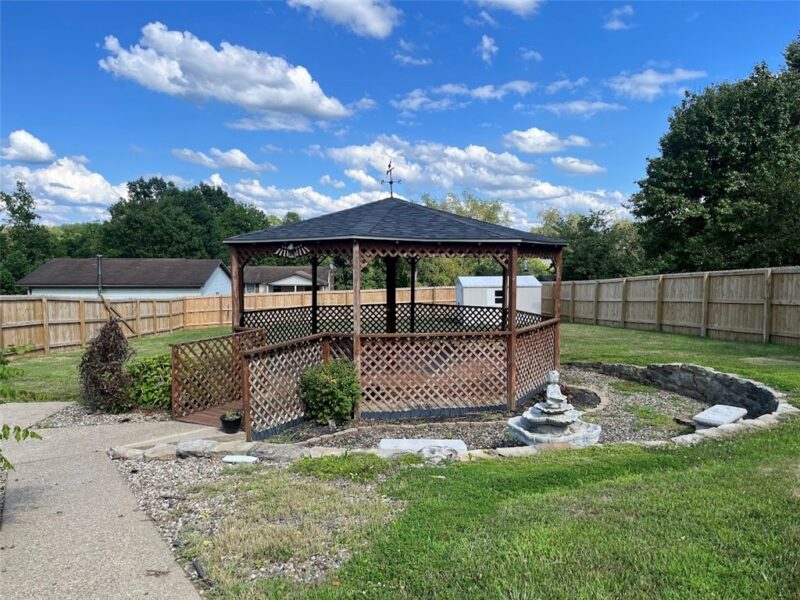 124 Oak Drive — photo 4