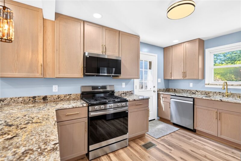 4448 Valley View St — photo 8