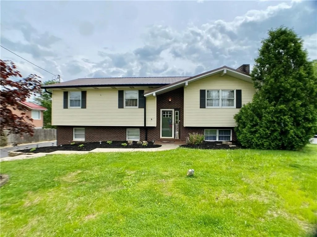 174 Hague Ln — photo 1