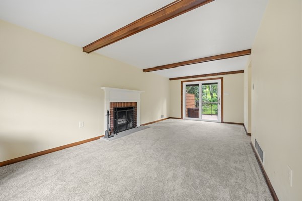 439 Manor Rd — photo 2