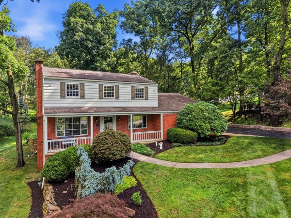 439 Manor Rd — photo 3