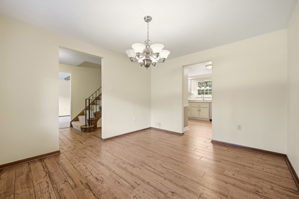 439 Manor Rd — photo 8