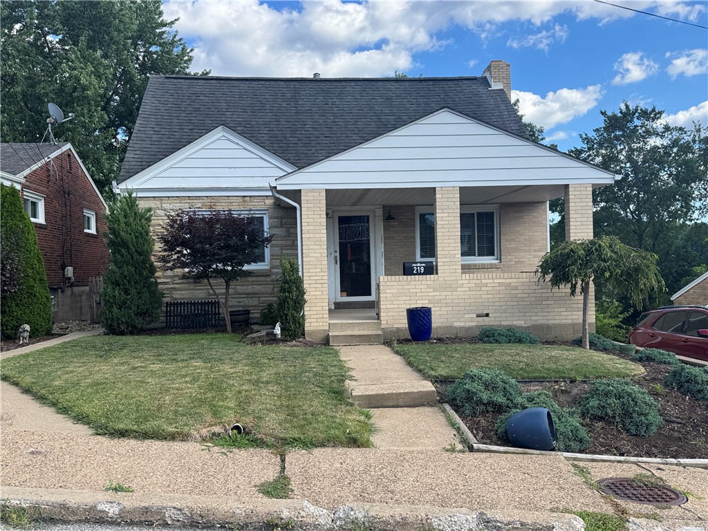 219 Magnolia St — photo 1