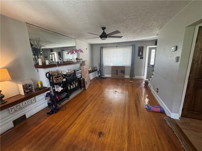 219 Magnolia St — photo 8