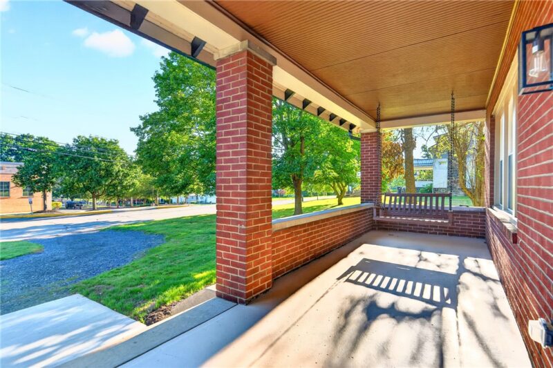 611 W Ingomar Rd — photo 3