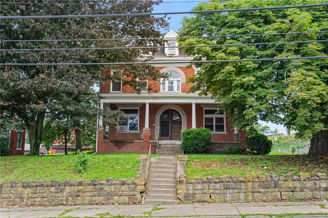 718 Brownsville Rd — photo 1