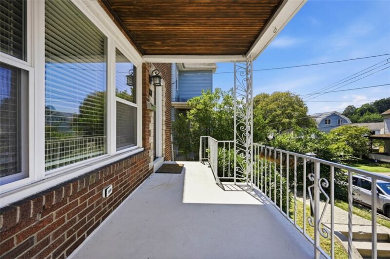 131 Olympia St — photo 3