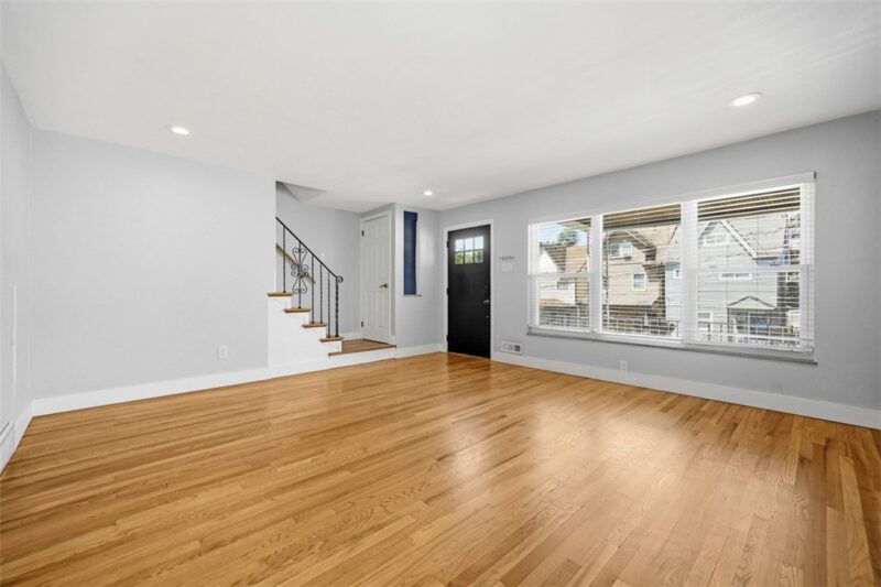 131 Olympia St — photo 7