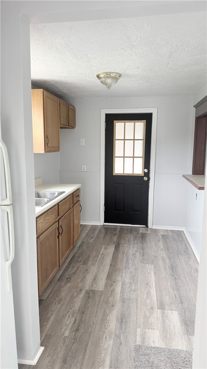 2310 Delaware Ave — photo 6