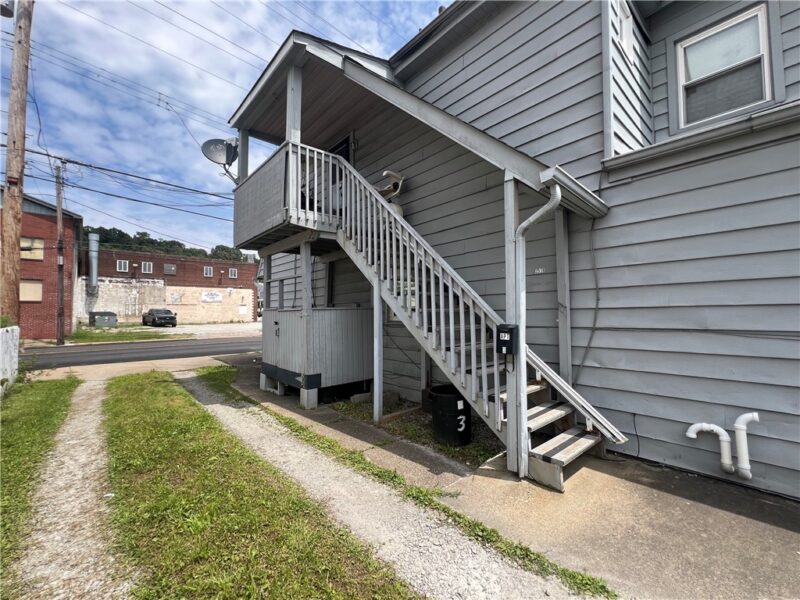 2518 Walnut St — photo 4