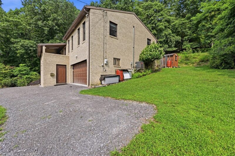678 Smith Lane — photo 4