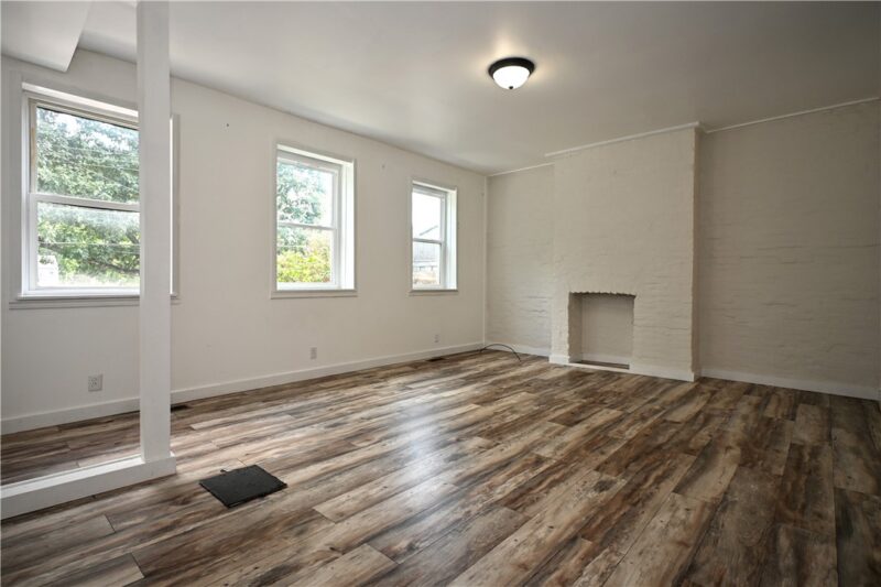 1136 High St — photo 3